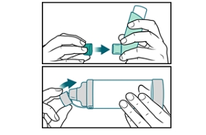 Persona reemplazando las tapas del inhalador y de la cámara de inhalación.