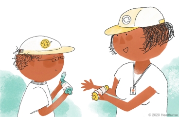 Arthur y la directora del campamento se muestran mutuamente sus inhaladores Arthur y la directora del campamento se muestran mutuamente sus inhaladores