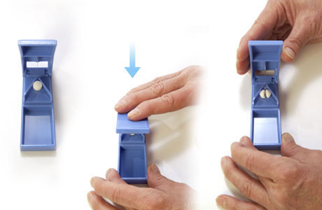 How to use a pill splitter